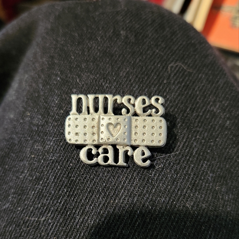 Nurses Care Pin